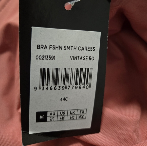 [5x$20] New Smooth Bra Caress Underwired Bra / Size 44C - Picture 2 of 8